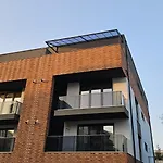 Jacuzzi & Sauna Skyview דירה