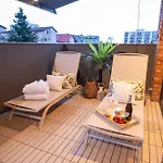 Jacuzzi & Sauna Skyview