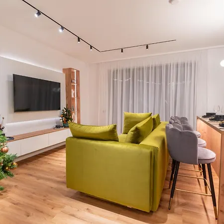 Jacuzzi & Sauna Skyview Apartament *