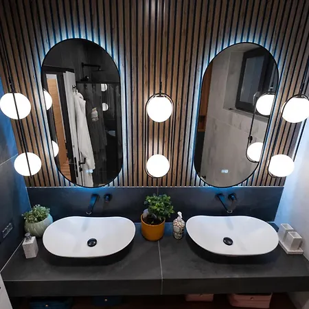 Apartament Jacuzzi & Sauna Skyview