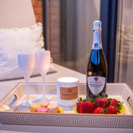 Jacuzzi & Sauna Skyview Apartament Kluż-Napoka