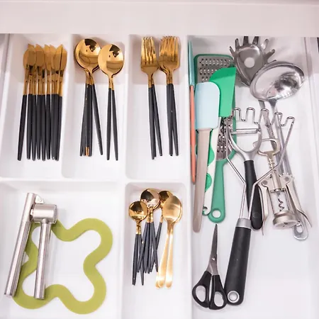 Jacuzzi & Sauna Skyview Apartment
