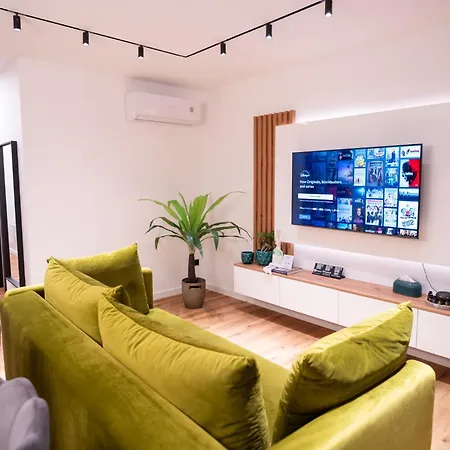 Jacuzzi & Sauna Skyview