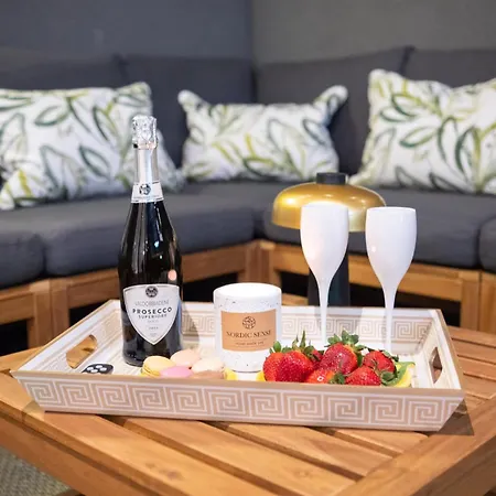 Jacuzzi & Sauna Skyview Appartement