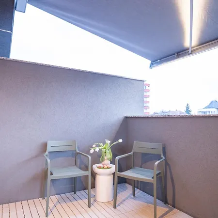 Jacuzzi & Sauna Skyview Apartment Cluj-Napoca