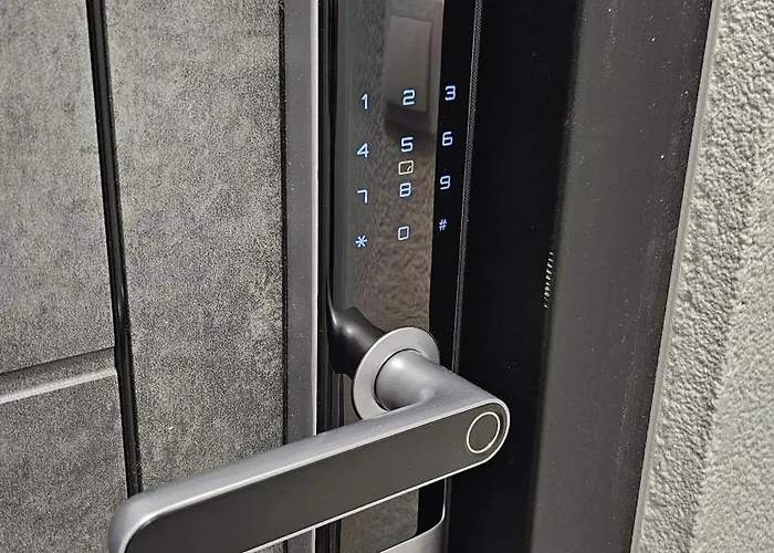 Jacuzzi & Sauna Skyview *