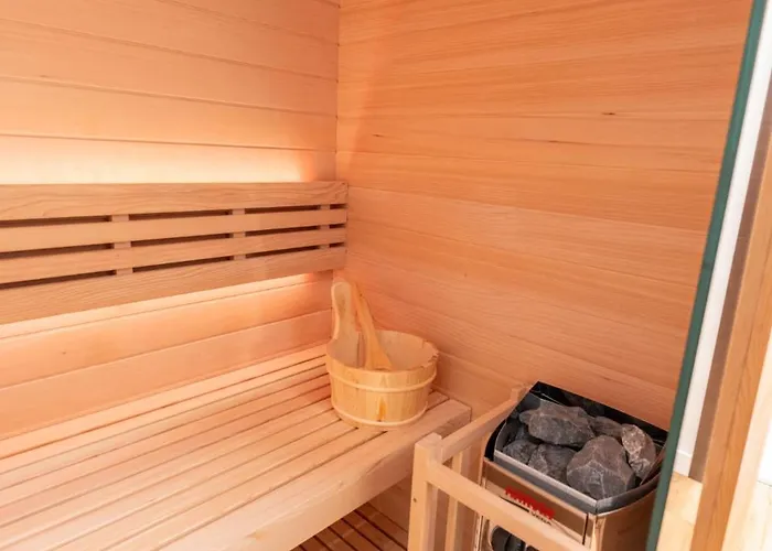Jacuzzi & Sauna Skyview Apartmán Kluž