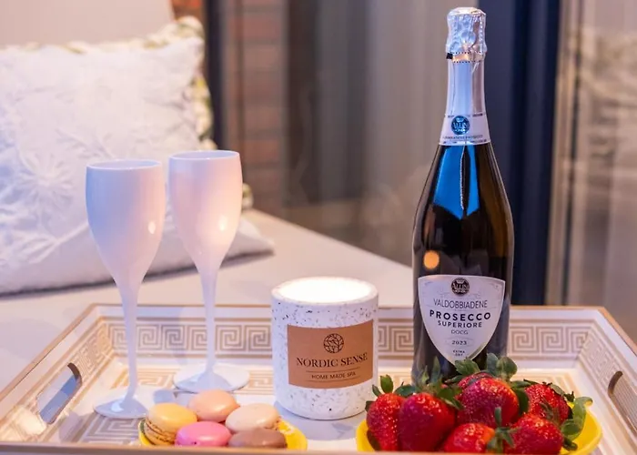 Jacuzzi & Sauna Skyview Apartmán Kluž