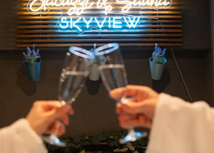 Jacuzzi & Sauna Skyview *