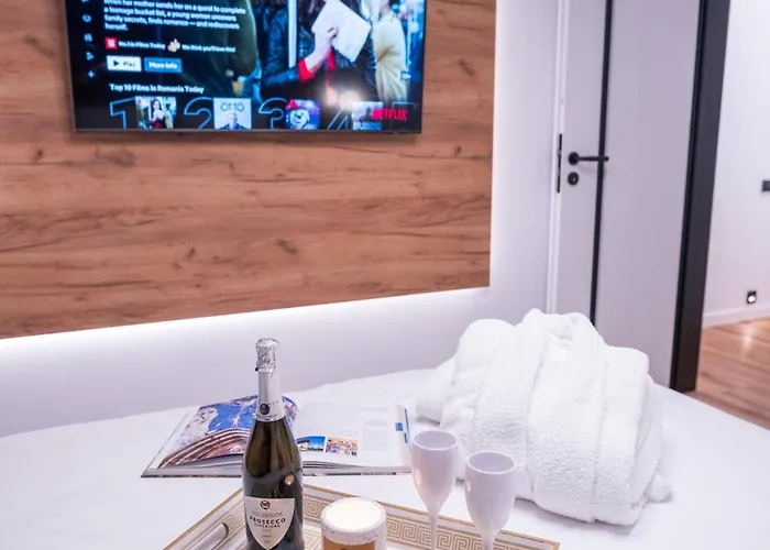 Jacuzzi & Sauna Skyview